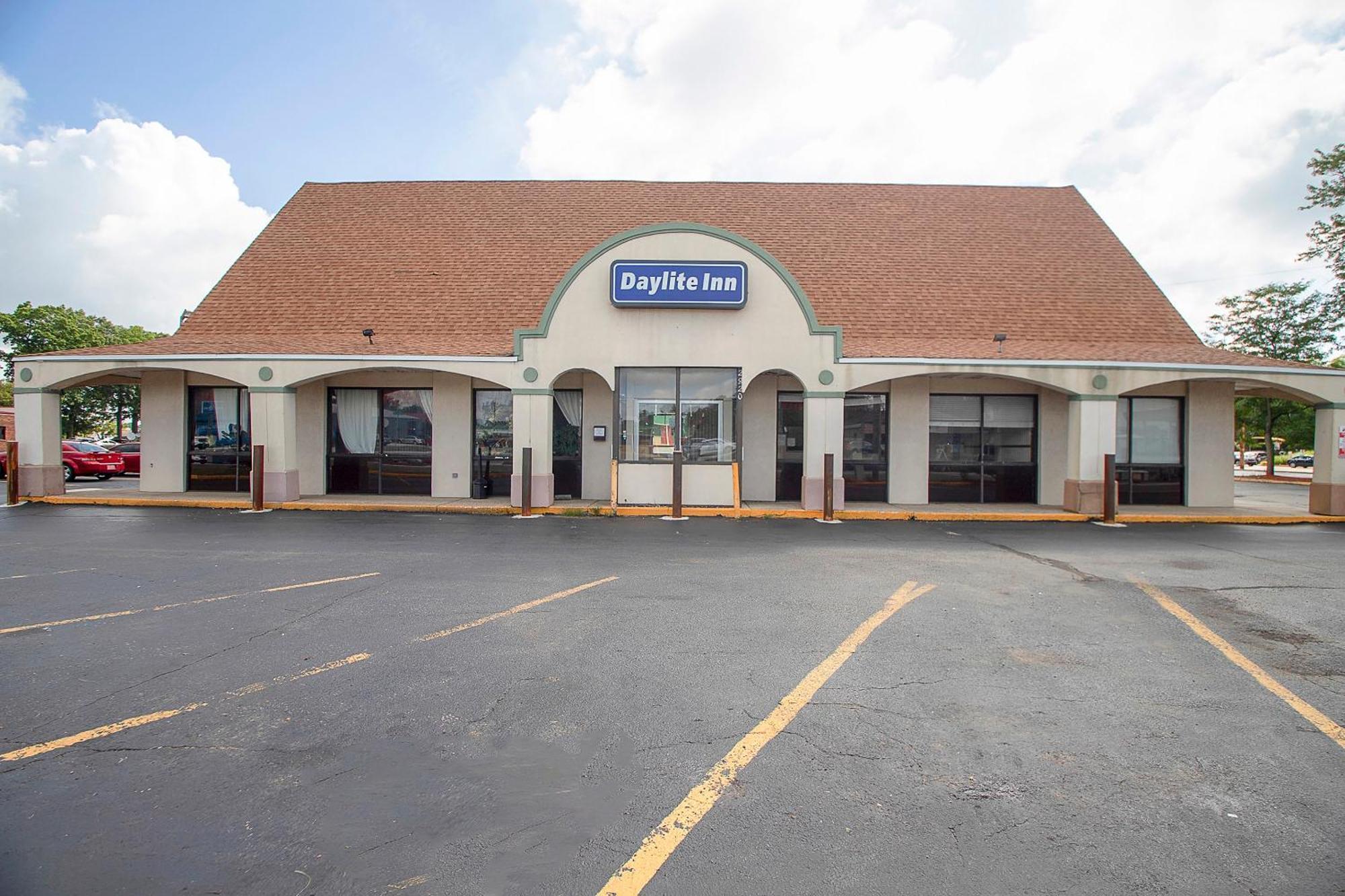 Hotel O Daylight Inn Elkhart I-90, In Buitenkant foto